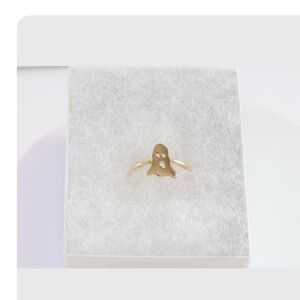 “Boo-tiful Gold Ghost Ring – Spooky Halloween Jewelry”